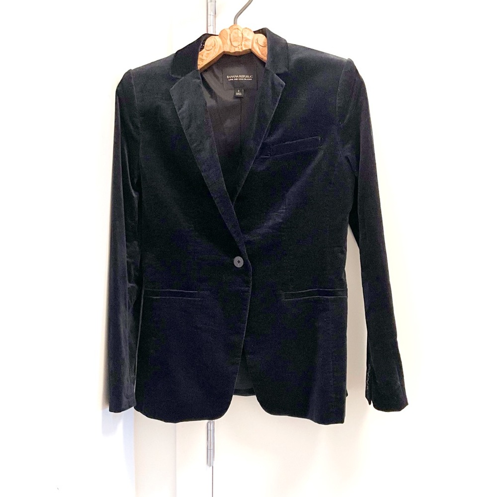 BANANA REPUBLIC Black Velvet Suit! Long and Lean Blazer size2, Pants Sloan size4